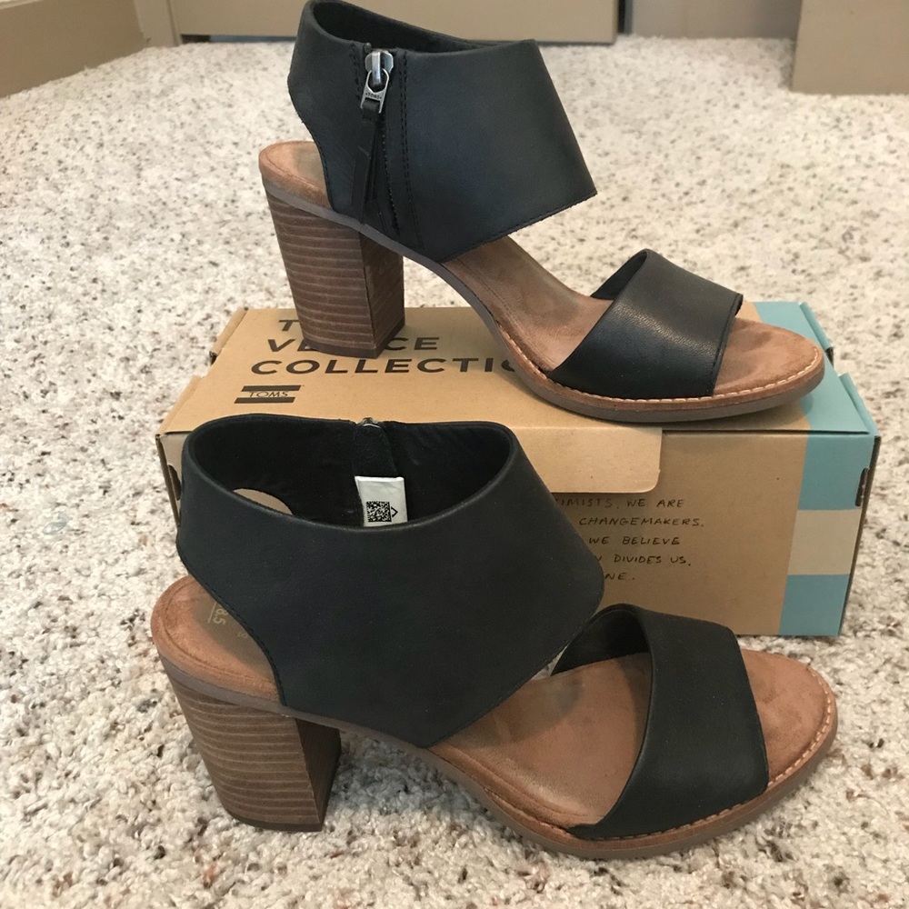 TOMS Shoes Majorca Cutout Sandal Black Leather 8.5